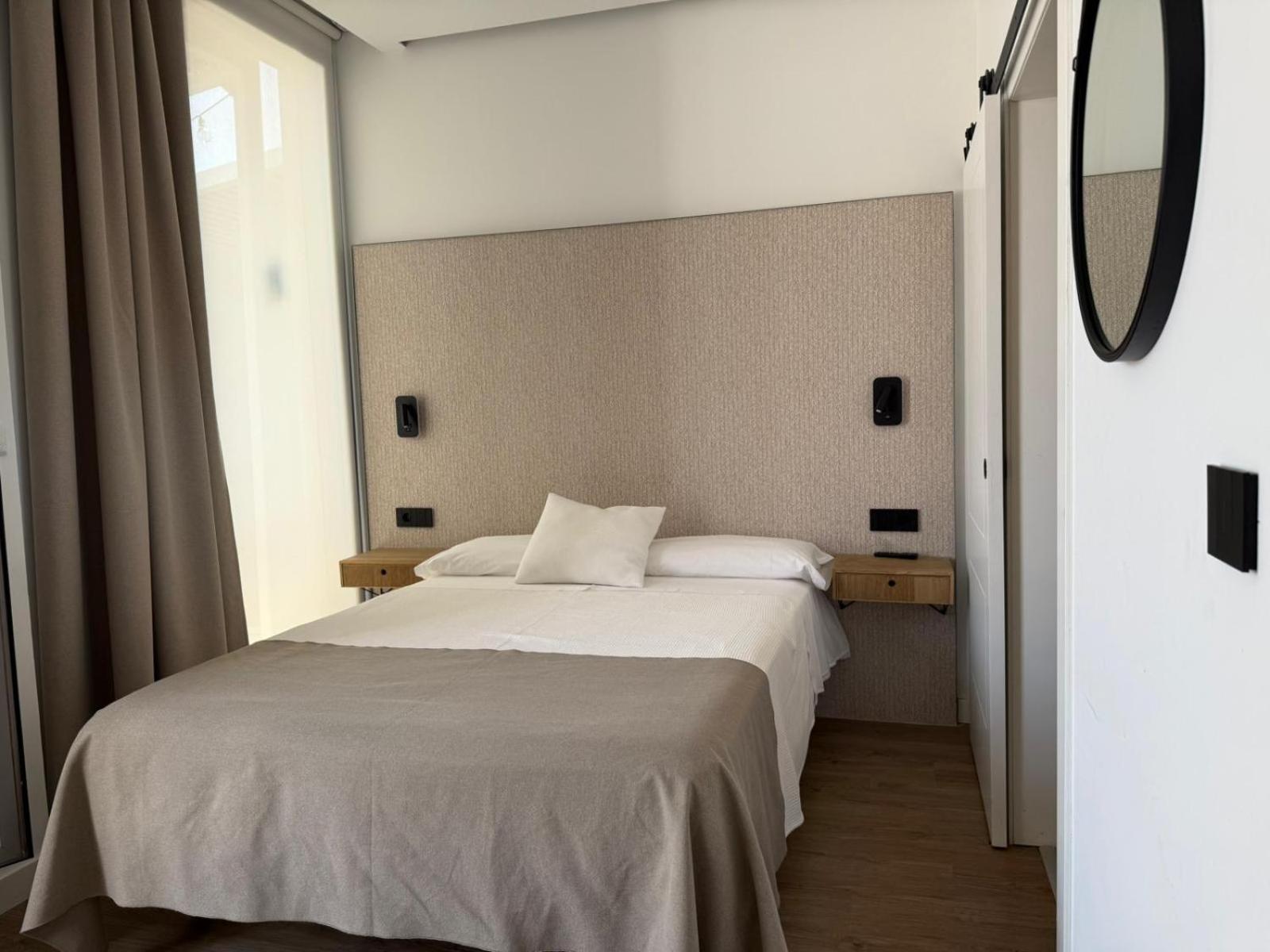 Demetrio By Alma Suites Valencia Eksteriør bilde
